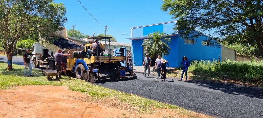 Serviços de recapeamento em ruas de Tacuru segue avançando