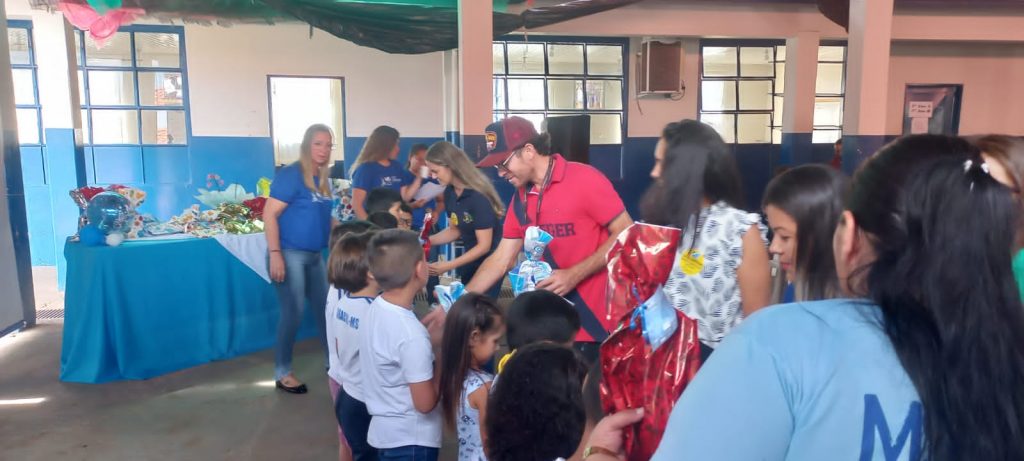 Prefeitura de Caracol premia alunos e professores destaque do programa MS Alfabetiza