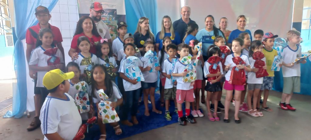 Prefeitura de Caracol premia alunos e professores destaque do programa MS Alfabetiza