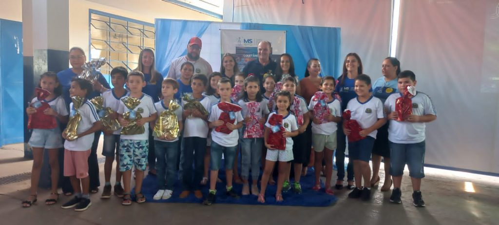 Prefeitura de Caracol premia alunos e professores destaque do programa MS Alfabetiza