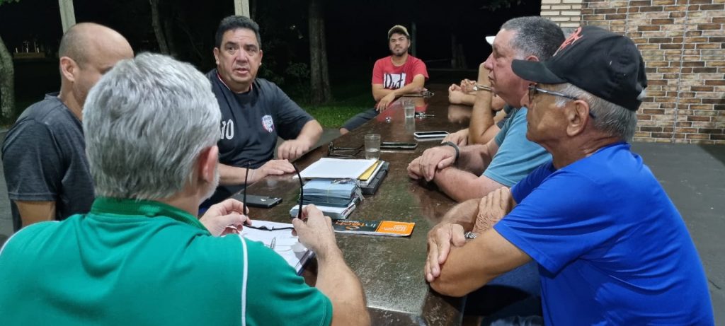 Nova diretoria da Associação Esportiva Tereré se reúne para deliberar assuntos do clube