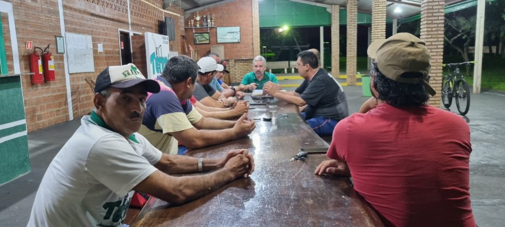 Nova diretoria da Associação Esportiva Tereré se reúne para deliberar assuntos do clube