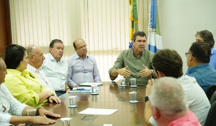 Prefeito Gilson Cruz participa de reunião em Campo Grande entre Governo do Estado e Consórcio Conisul