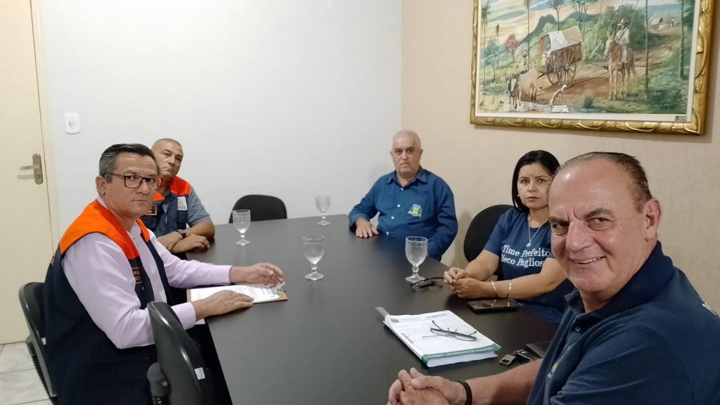 Prefeito de Caracol e Defesa Civil Estadual debatem novas medidas para enfrentar prejuízos causados por temporal