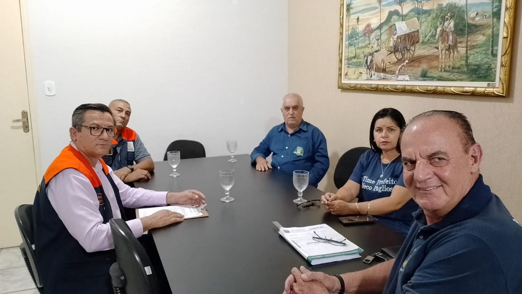 Prefeito de Caracol e Defesa Civil Estadual debatem novas medidas para enfrentar prejuízos causados por temporal