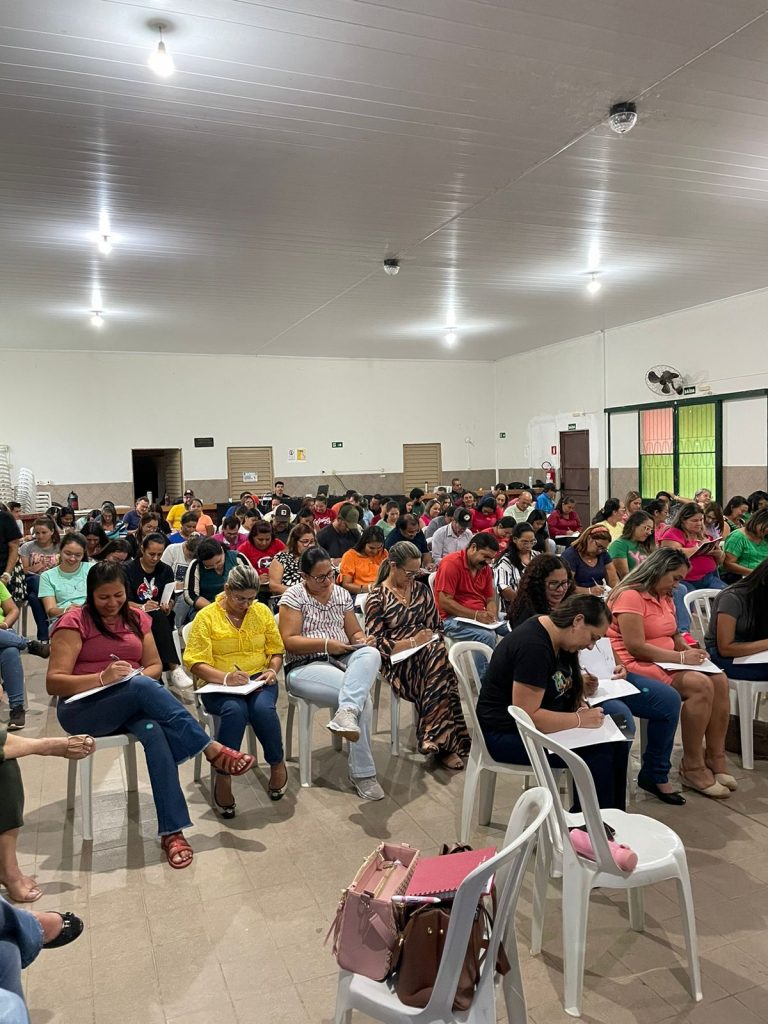 Prefeitura de Caracol oferece curso de inteligência emocional para servidores do município, começando pela educação