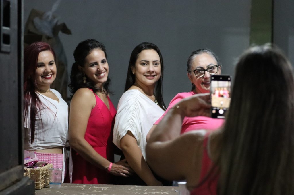 Evento especial de Dia Internacional da Mulher é sucesso de público em Tacuru