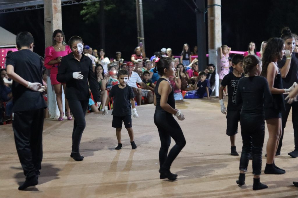 Evento especial de Dia Internacional da Mulher é sucesso de público em Tacuru