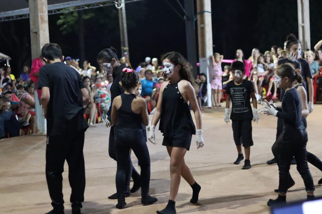 Evento especial de Dia Internacional da Mulher é sucesso de público em Tacuru