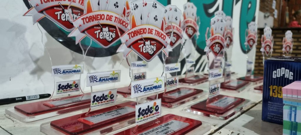 Com muita resenha e disputa, Torneio de Truco do Clube Tereré tem sucesso de participação