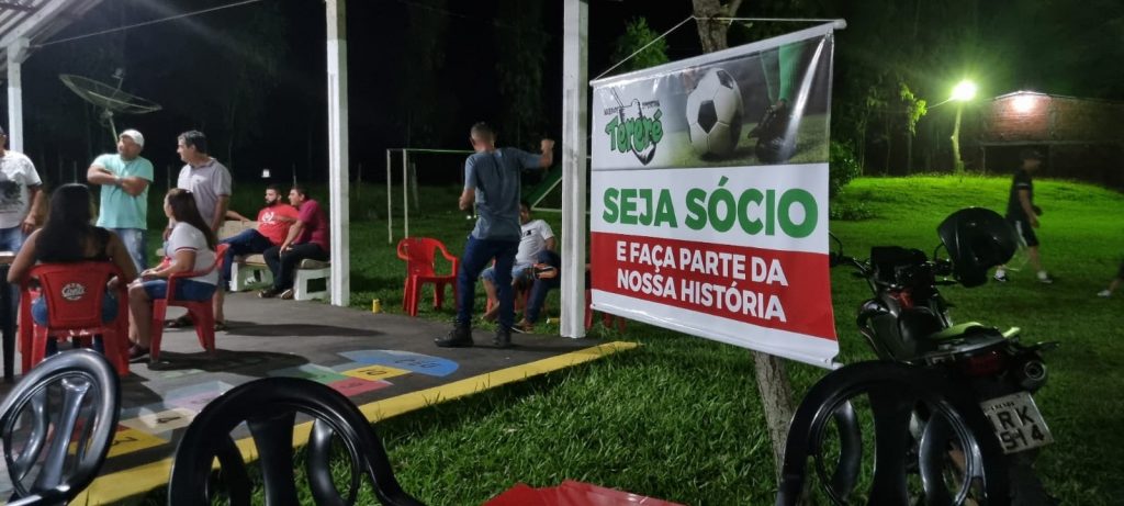 Com muita resenha e disputa, Torneio de Truco do Clube Tereré tem sucesso de participação