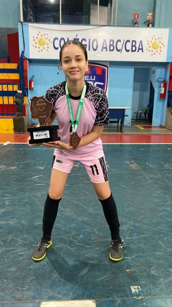 Seleção feminina de Futsal de Juti conquista premiação nos Jogos Escolares da Juventude