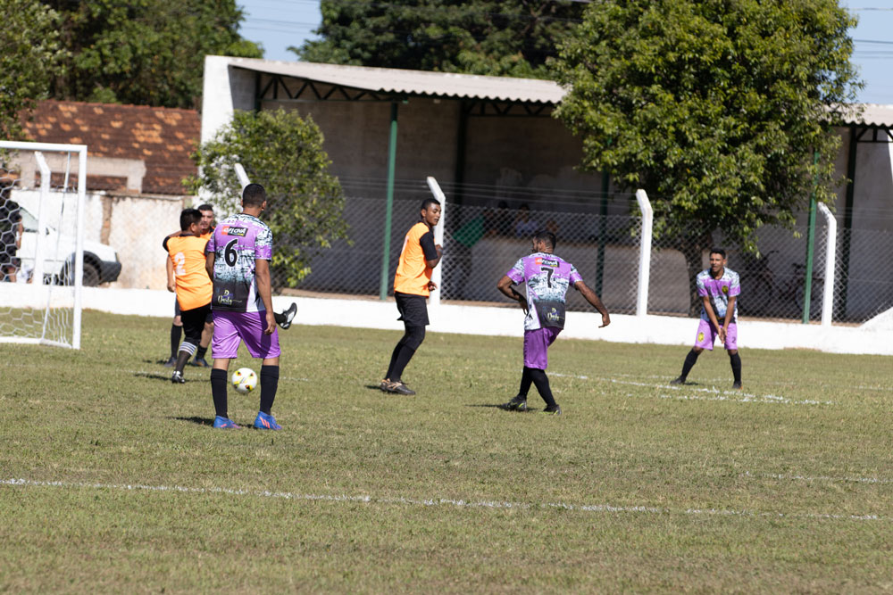 Primeira rodada do Campeonato Municipal de Futebol Suíço reúne grande público em Juti