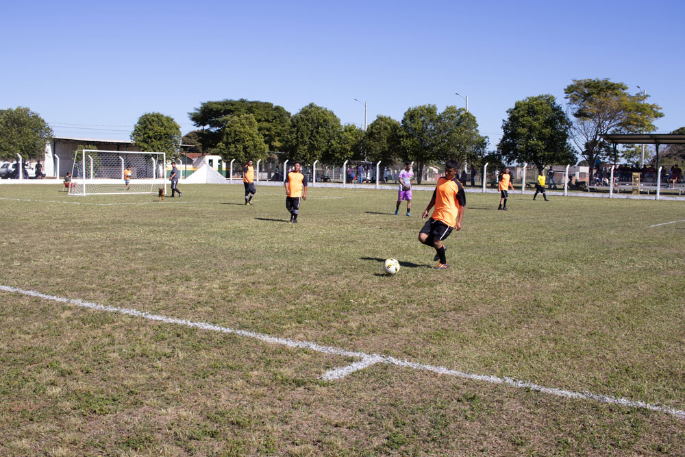 Primeira rodada do Campeonato Municipal de Futebol Suíço reúne grande público em Juti