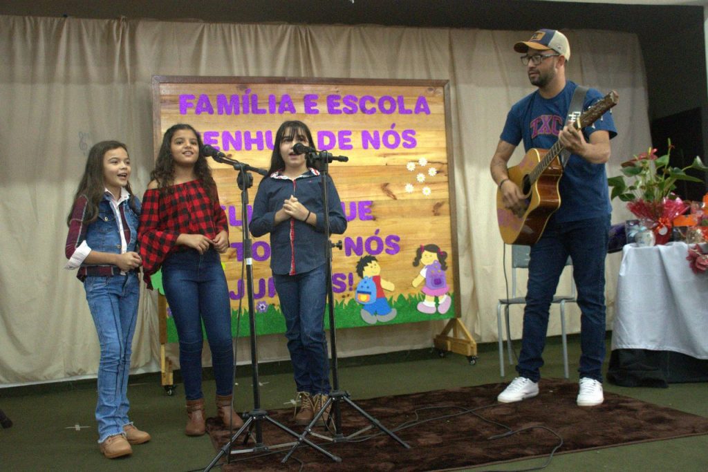 Escola Municipal Professora Cecília Mutsumi Honda Perecin realizou Reunião da Família na Escola