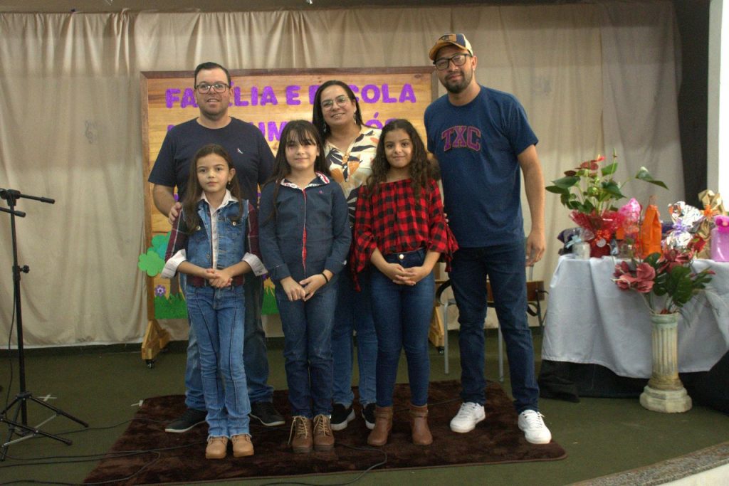 Escola Municipal Professora Cecília Mutsumi Honda Perecin realizou Reunião da Família na Escola