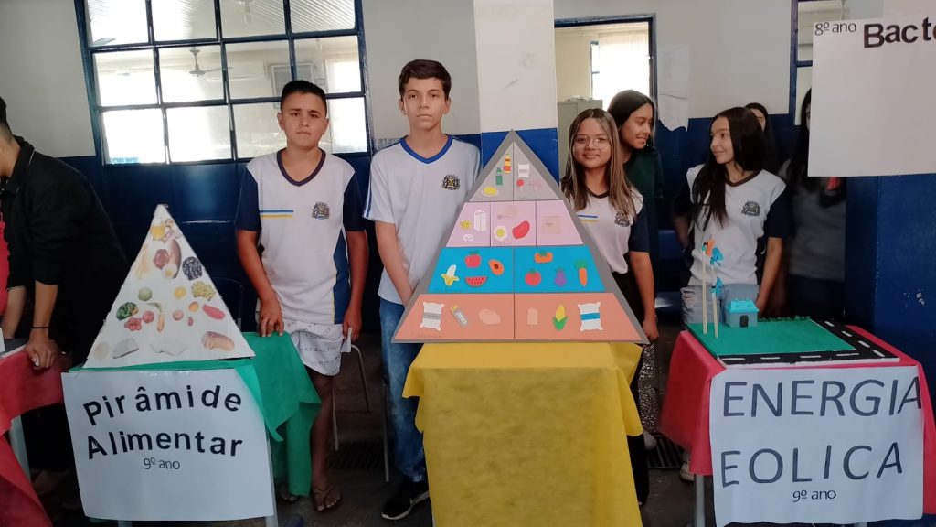 Escolas municipais realizaram Feira de Ciências para apresentação de projetos, pesquisas e experimentos dos alunos