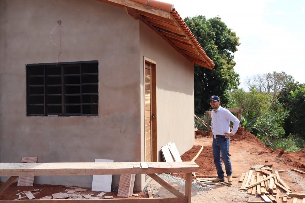 Prefeito Rogério visita diversas obras no município e anuncia competição de velocross