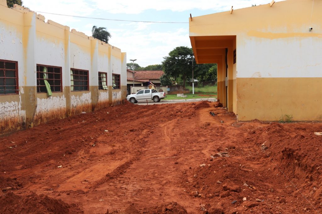 Prefeito Rogério visita diversas obras no município e anuncia competição de velocross