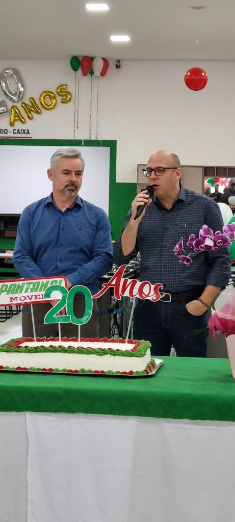 Pantanal Móveis celebra 20 anos em Amambai