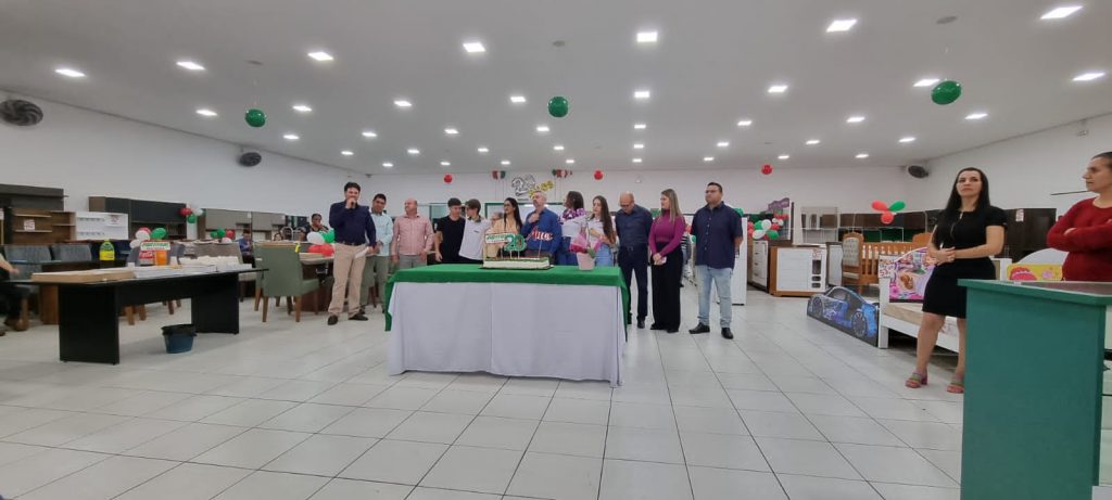 Pantanal Móveis celebra 20 anos em Amambai