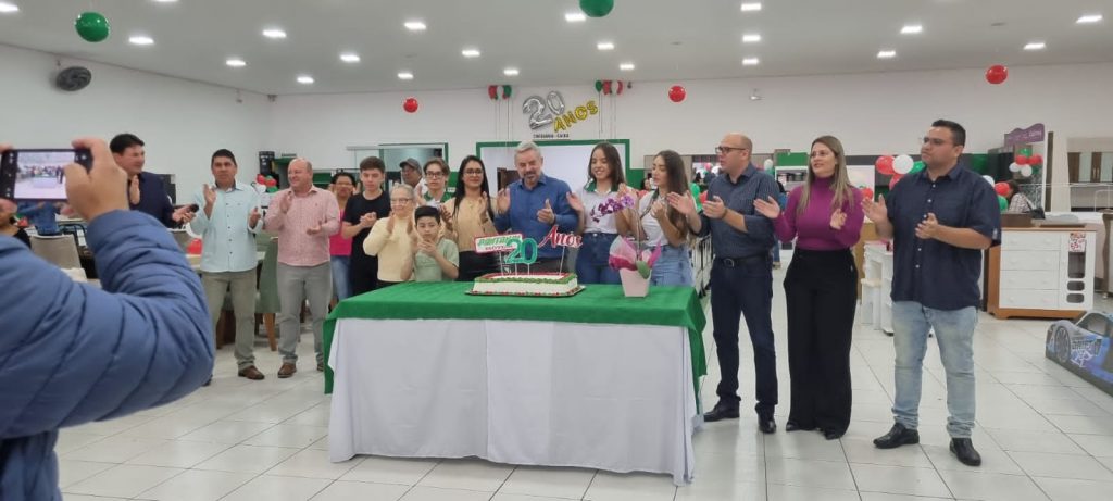 Pantanal Móveis celebra 20 anos em Amambai