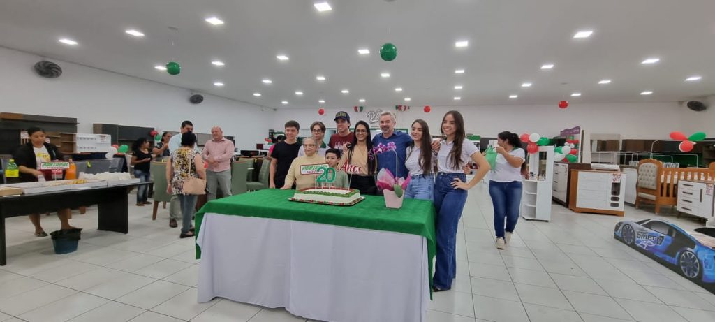 Pantanal Móveis celebra 20 anos em Amambai