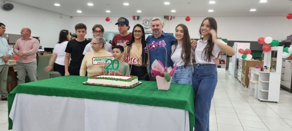 Pantanal Móveis celebra 20 anos em Amambai