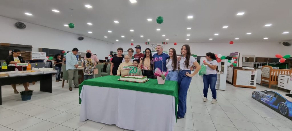 Pantanal Móveis celebra 20 anos em Amambai