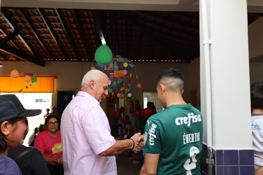 Pequenos cientistas deram show na 1ª Feira de Ciências do CEIM Hermito