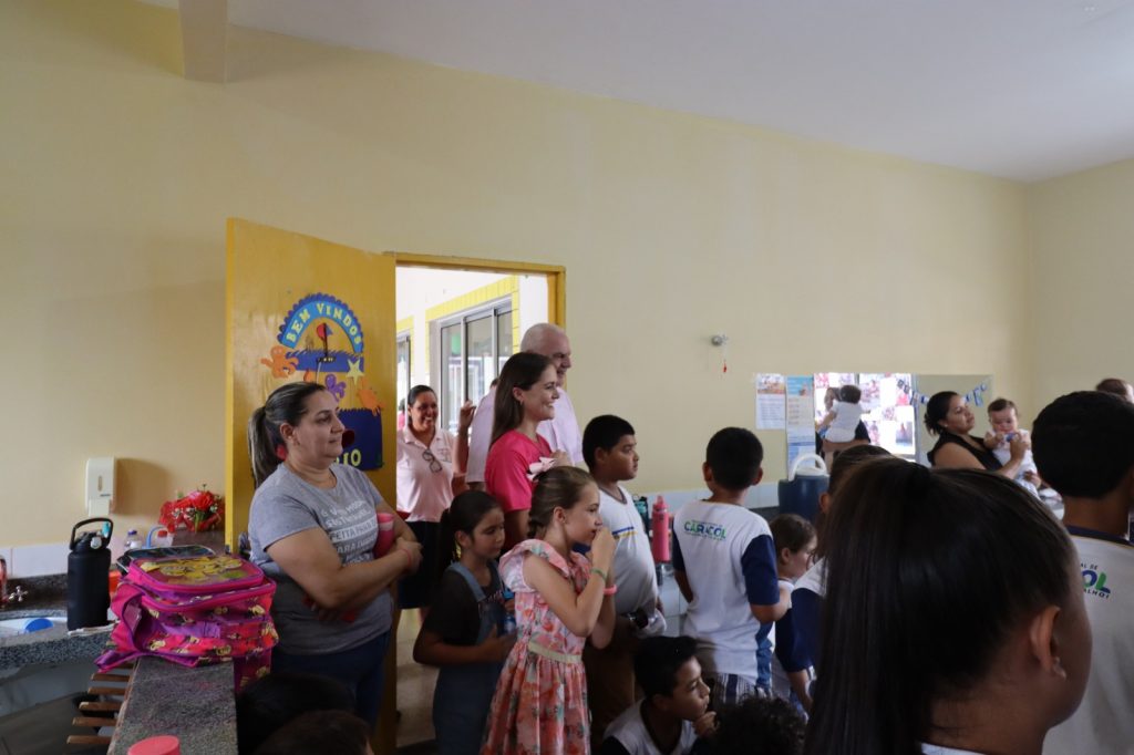 Pequenos cientistas deram show na 1ª Feira de Ciências do CEIM Hermito