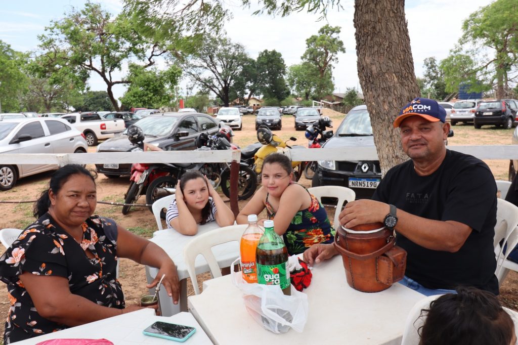 Servidores públicos de Caracol celebram seu dia com uma grande festa