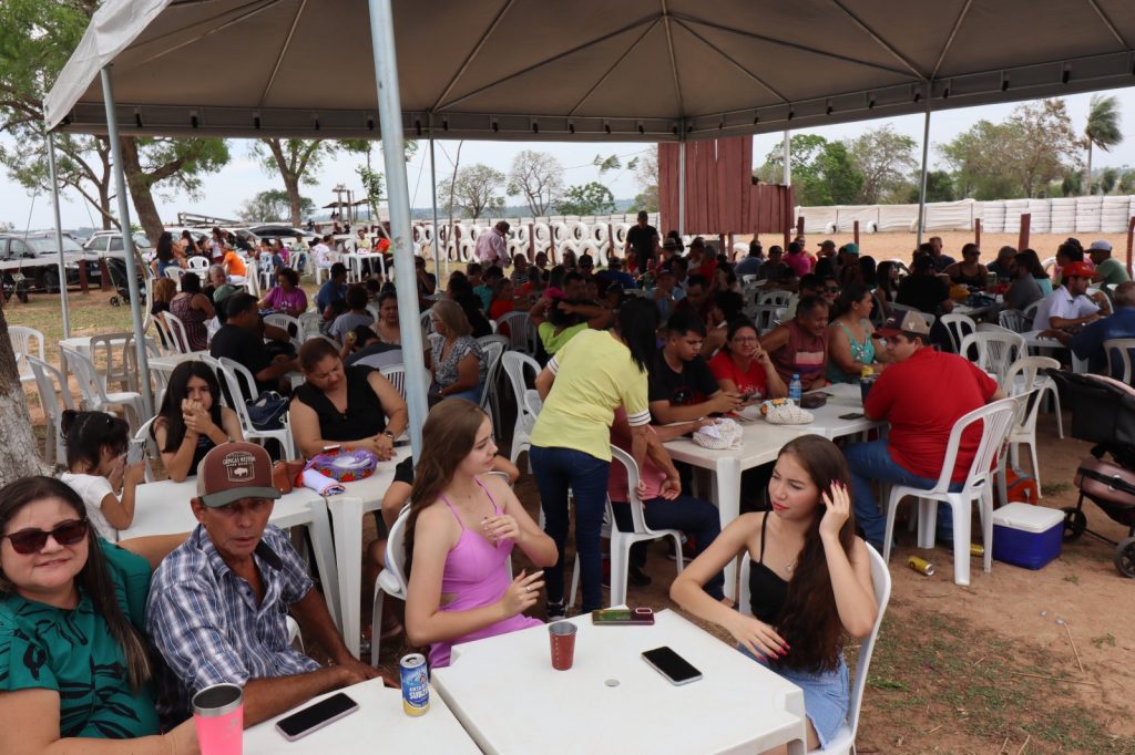 Servidores públicos de Caracol celebram seu dia com uma grande festa