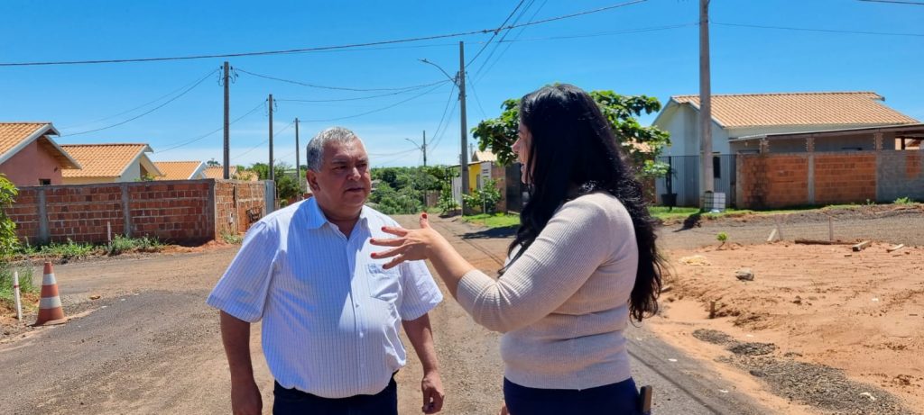 Brito visita obras no Pôr do Sol 2 e local das futuras casas no Residencial Analy