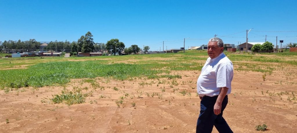 Brito visita obras no Pôr do Sol 2 e local das futuras casas no Residencial Analy