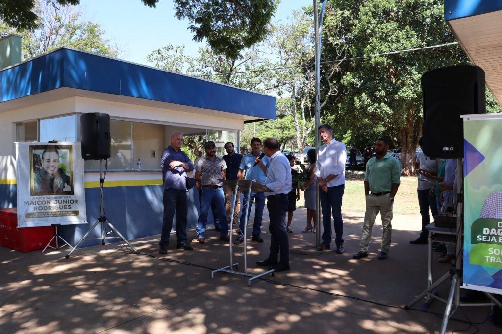 Com a presença de deputados federais e vice-governador, Prefeitura de Tacuru inaugura Praça Maicon Junior Rodrigues