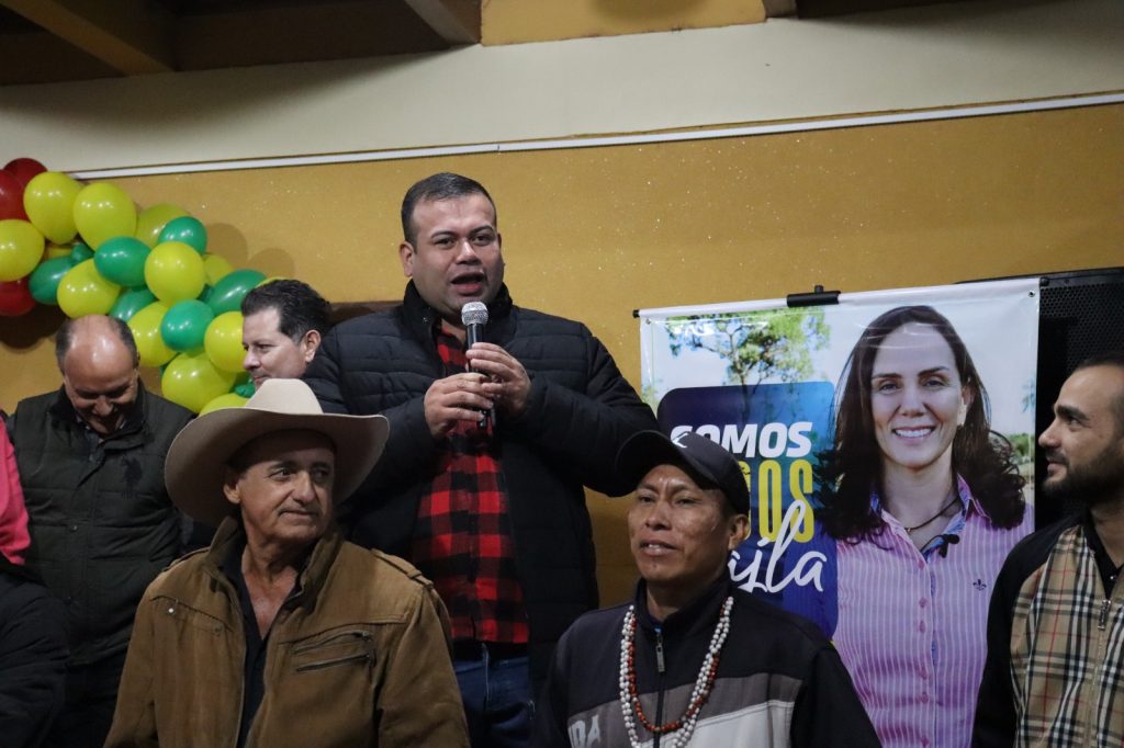 Público comparece em massa no ato de lançamento da Pré-candidatura a Prefeita de Najla Mariano