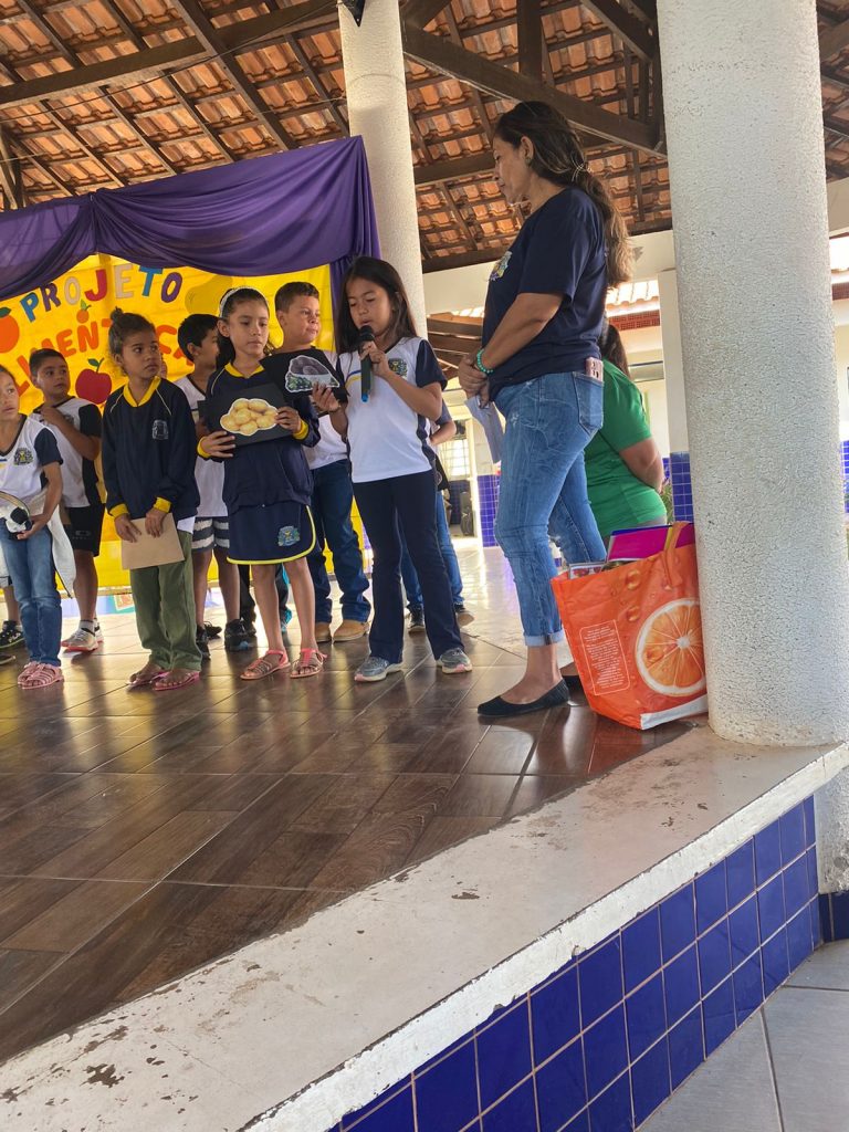 Alunos da Escola Municipal Joaquim Antônio dos Santos participam do projeto Alimentação Saudável