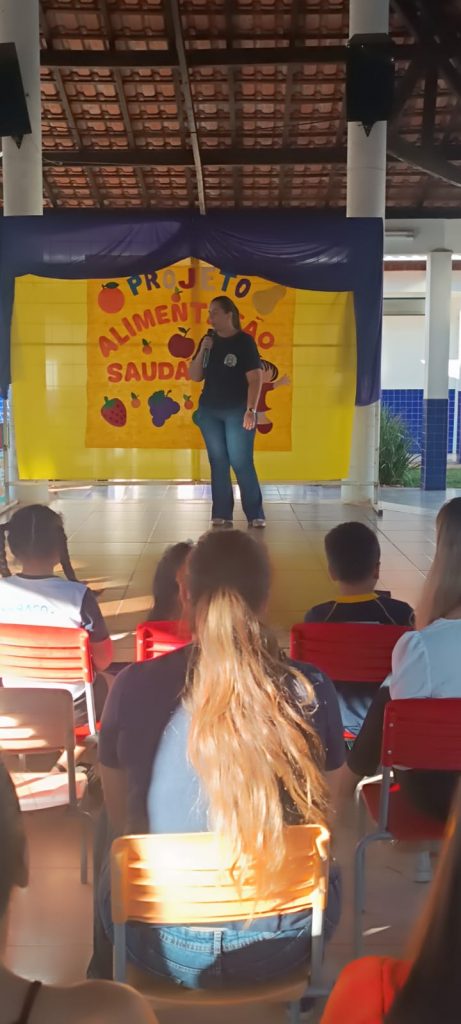 Alunos da Escola Municipal Joaquim Antônio dos Santos participam do projeto Alimentação Saudável