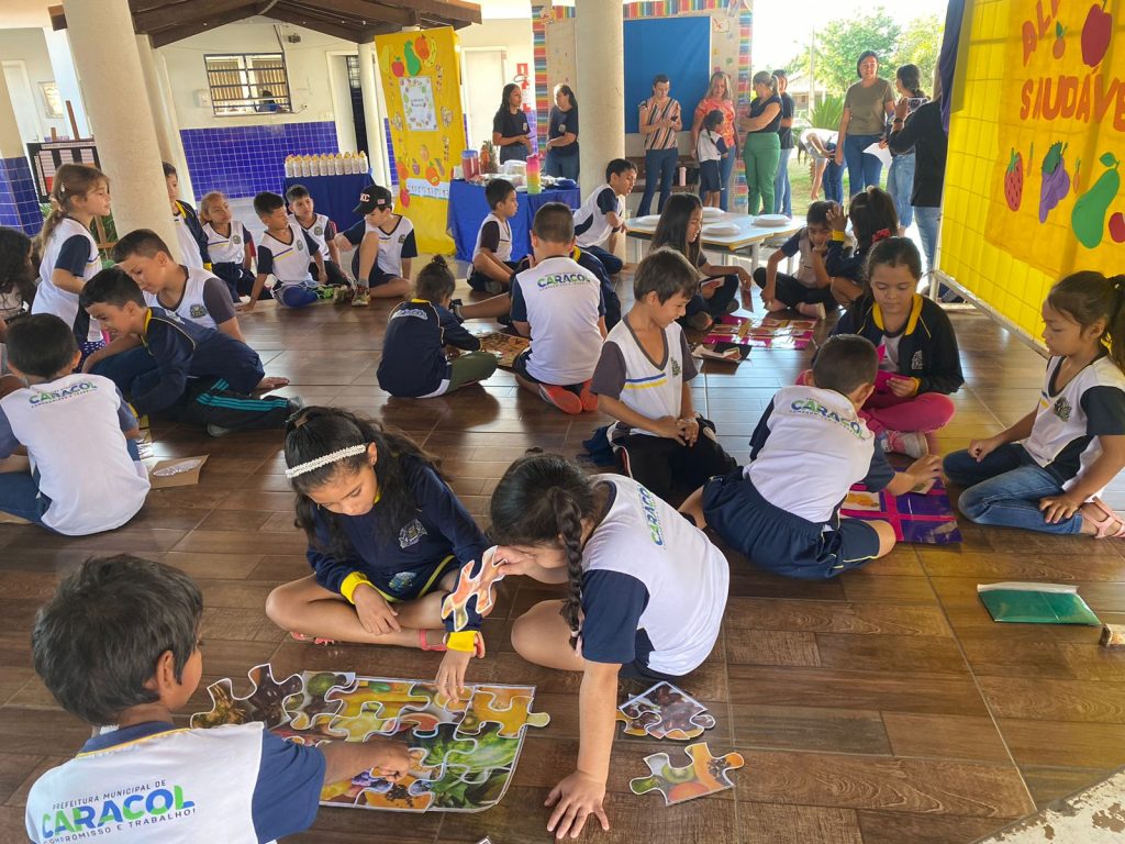 Alunos da Escola Municipal Joaquim Antônio dos Santos participam do projeto Alimentação Saudável