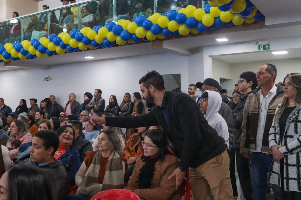 Pré-lançamento de Jean da Saúde reúne multidão de amigos e apoiadores