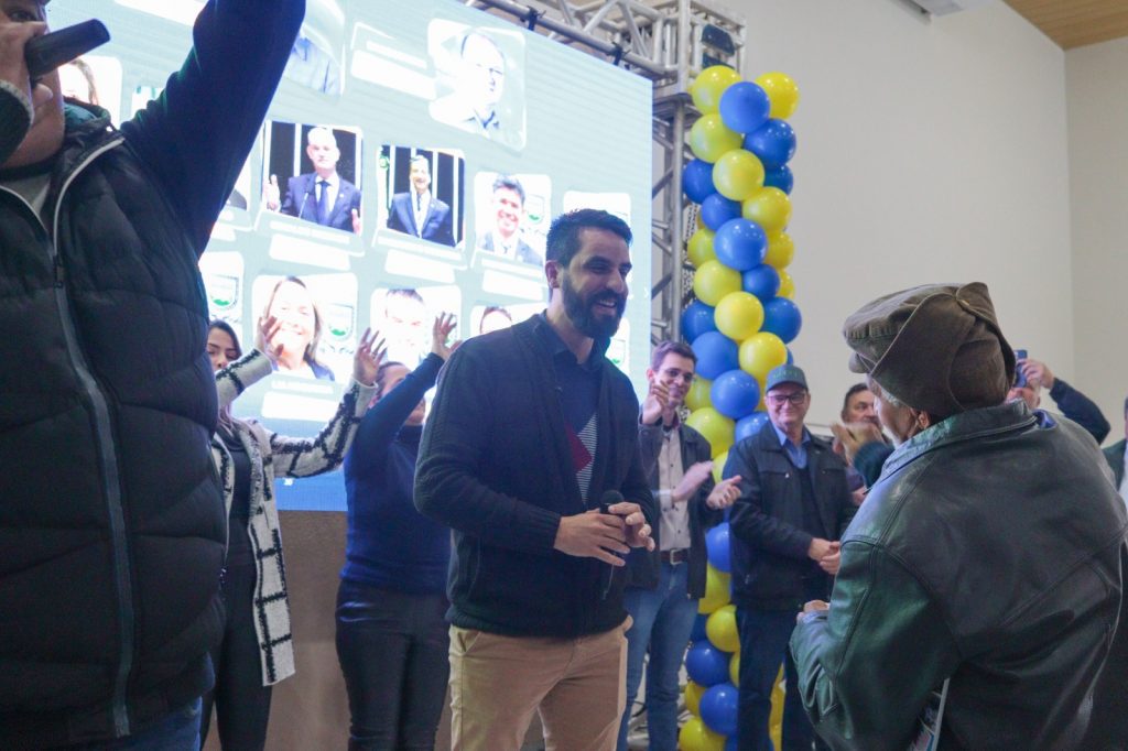 Pré-lançamento de Jean da Saúde reúne multidão de amigos e apoiadores