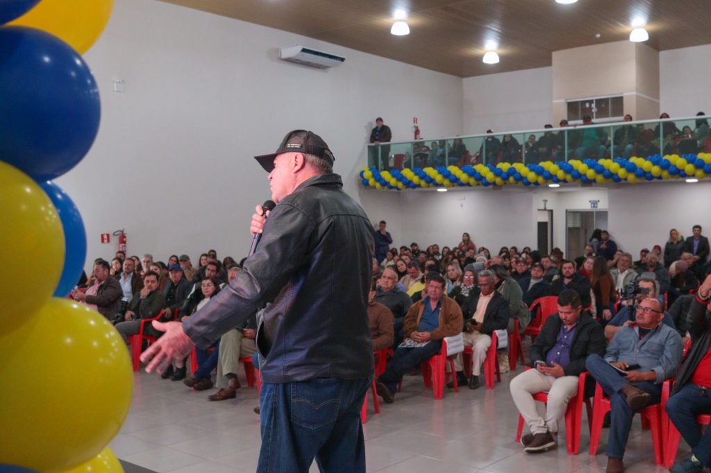 Pré-lançamento de Jean da Saúde reúne multidão de amigos e apoiadores