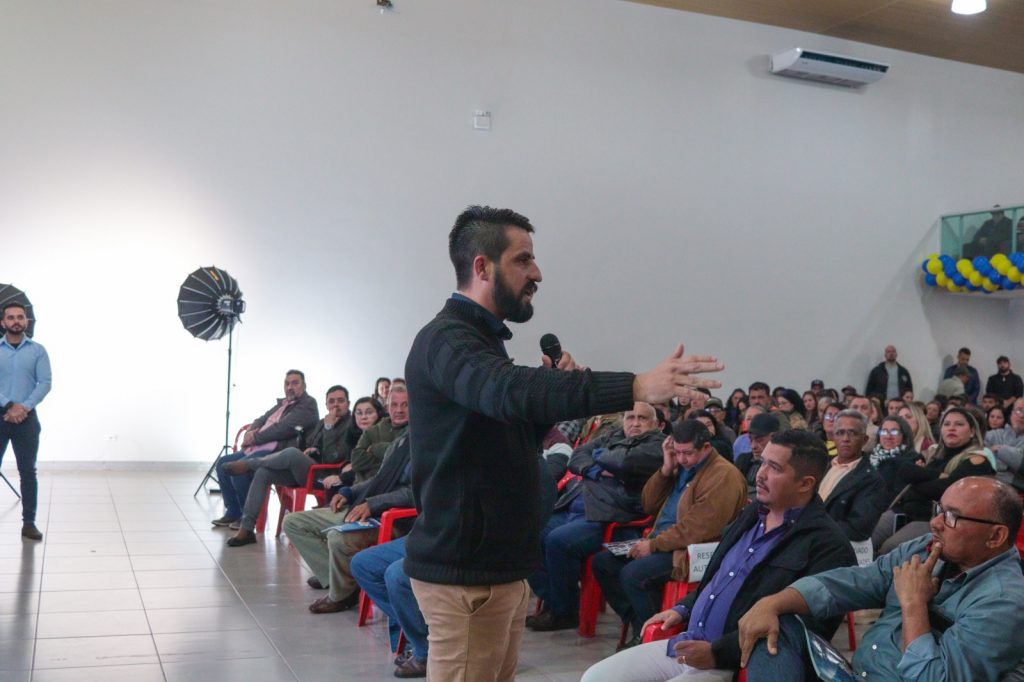 Pré-lançamento de Jean da Saúde reúne multidão de amigos e apoiadores