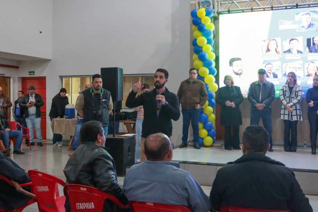 Pré-lançamento de Jean da Saúde reúne multidão de amigos e apoiadores