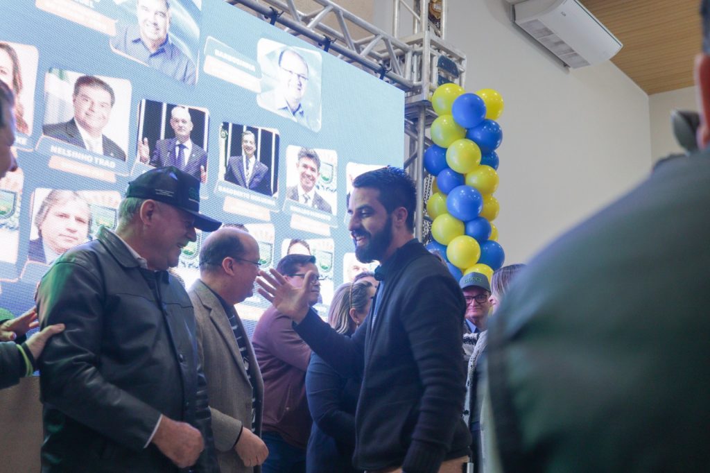 Pré-lançamento de Jean da Saúde reúne multidão de amigos e apoiadores