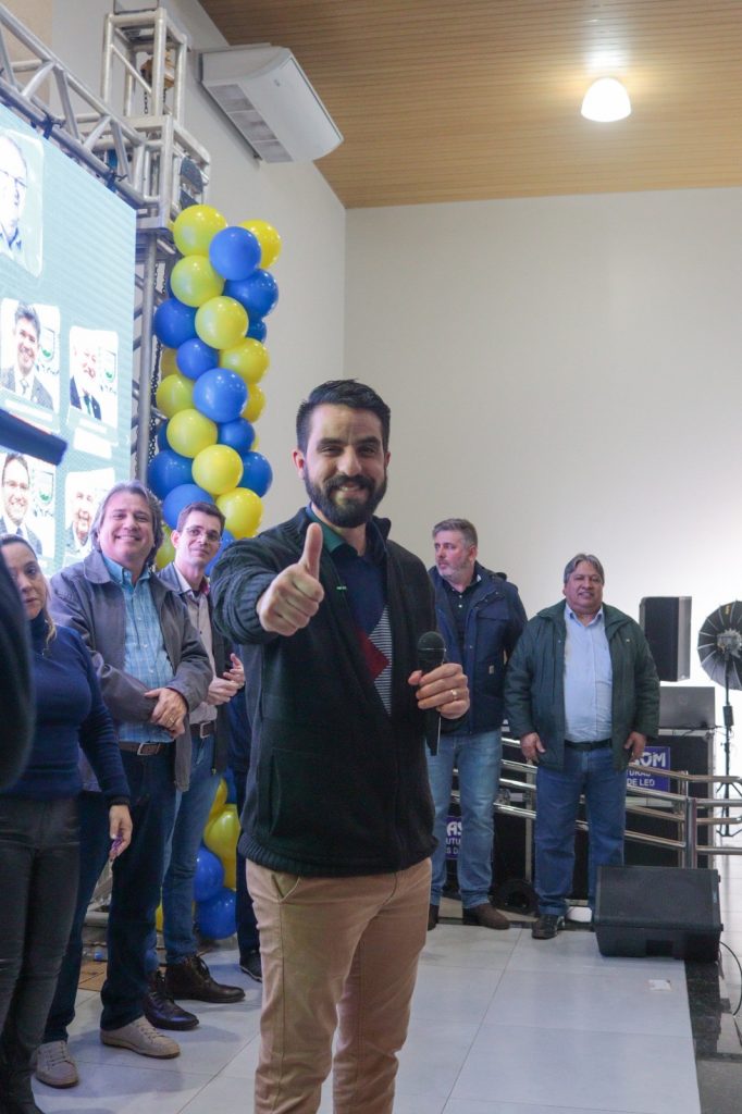 Pré-lançamento de Jean da Saúde reúne multidão de amigos e apoiadores