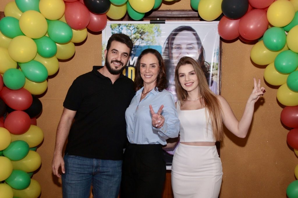 Com sucesso de público, convenção do MDB homologa Najla Mariano como pré-candidata a prefeita de Coronel Sapucaia