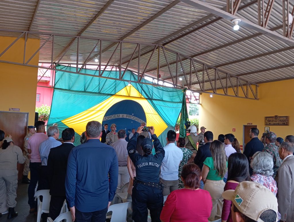 Prefeito Neco Pagliosa participa da passagem de comando do Corpo de Bombeiros de Bela Vista