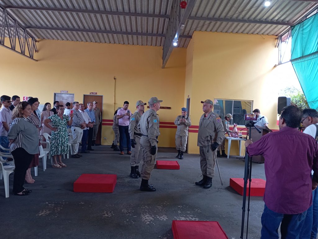 Prefeito Neco Pagliosa participa da passagem de comando do Corpo de Bombeiros de Bela Vista